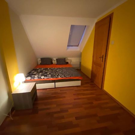 Mimi Apartman Appartamento Gyula Esterno foto