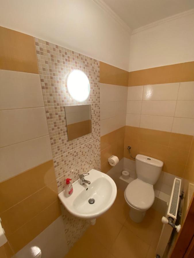Mimi Apartman Appartamento Gyula Esterno foto